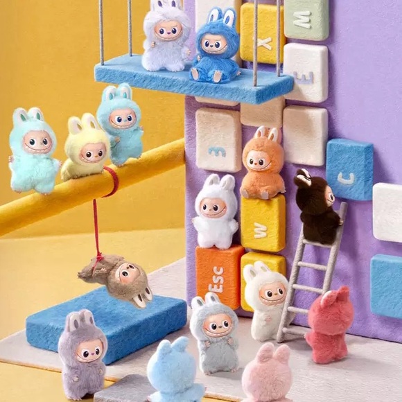 Pop Mart The Monster 4.0 Letter F - Picture 3 of 13